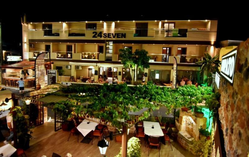 24 Seven Boutique Hotel 말리아 외부 사진
