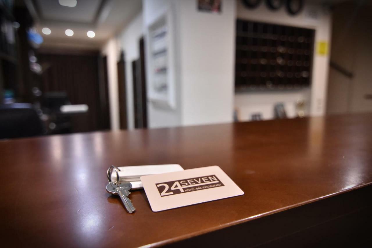 24 Seven Boutique Hotel 말리아 외부 사진