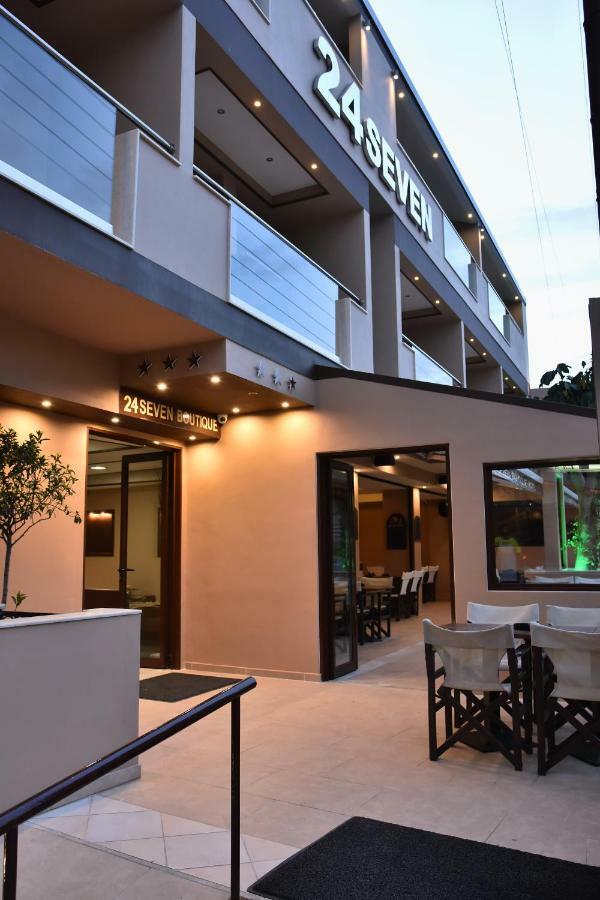 24 Seven Boutique Hotel 말리아 외부 사진