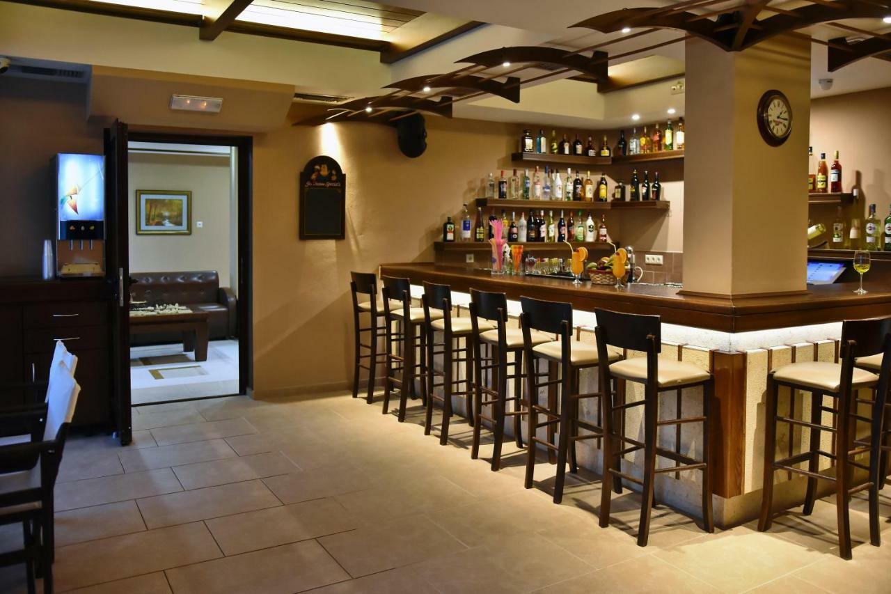 24 Seven Boutique Hotel 말리아 외부 사진